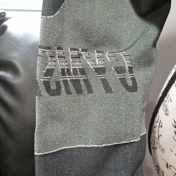 😍🔥🔥🔥NWOT gym shark women's activew9ear crop top😍🔥🔥🔥 - Picture 3 of 9